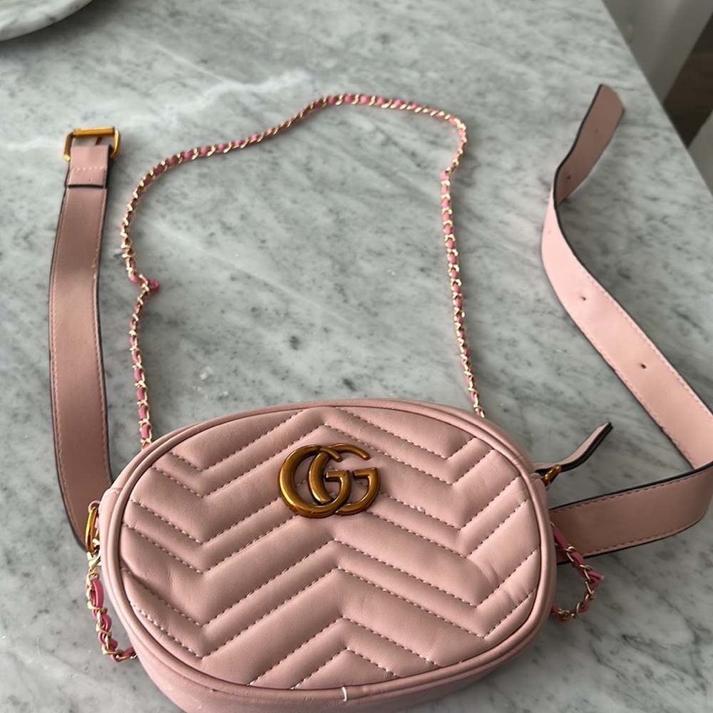 Cute pink quilted belt bag. Great condition. GG marmont like